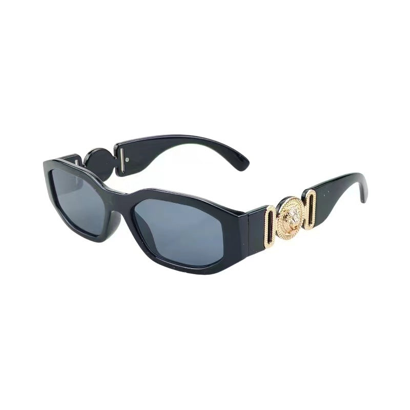 Wholesale  new frame  style sunglasses personalized fashion street photography  sunglasses travel essential